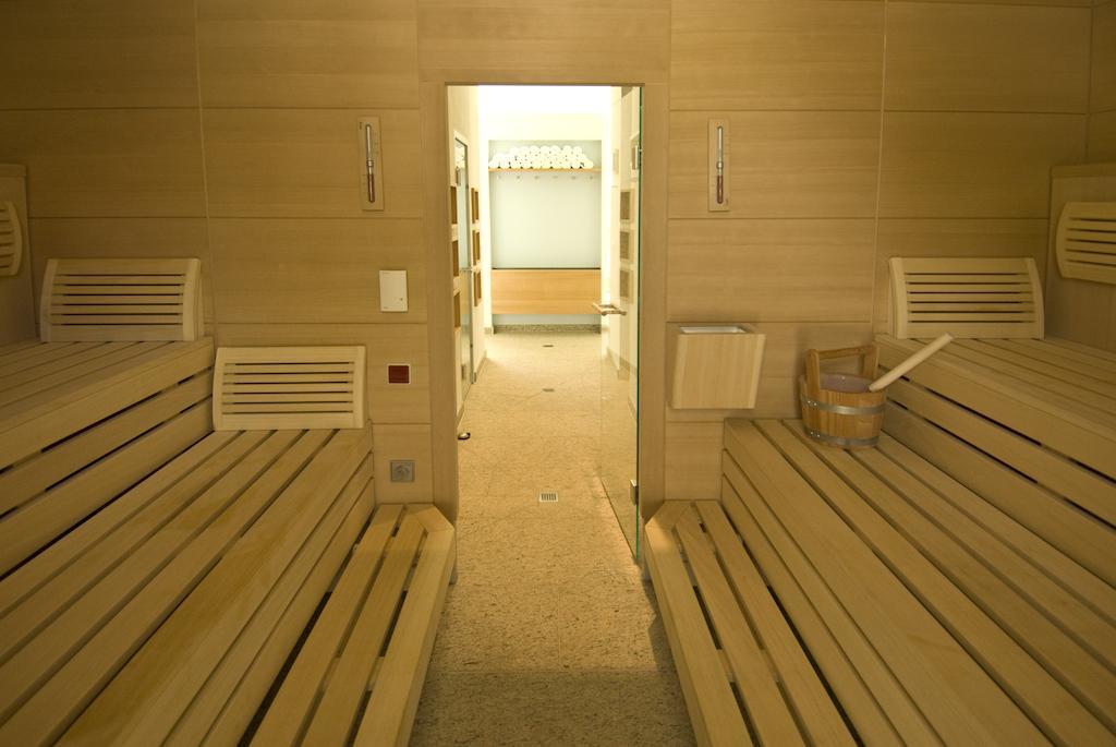 בלטונפנבש Hubertus Hof Landhotel מראה חיצוני תמונה
