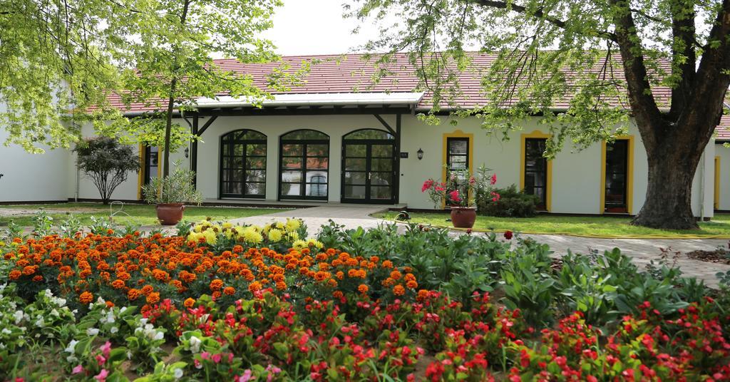 בלטונפנבש Hubertus Hof Landhotel מראה חיצוני תמונה