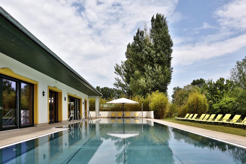 בלטונפנבש Hubertus Hof Landhotel מראה חיצוני תמונה