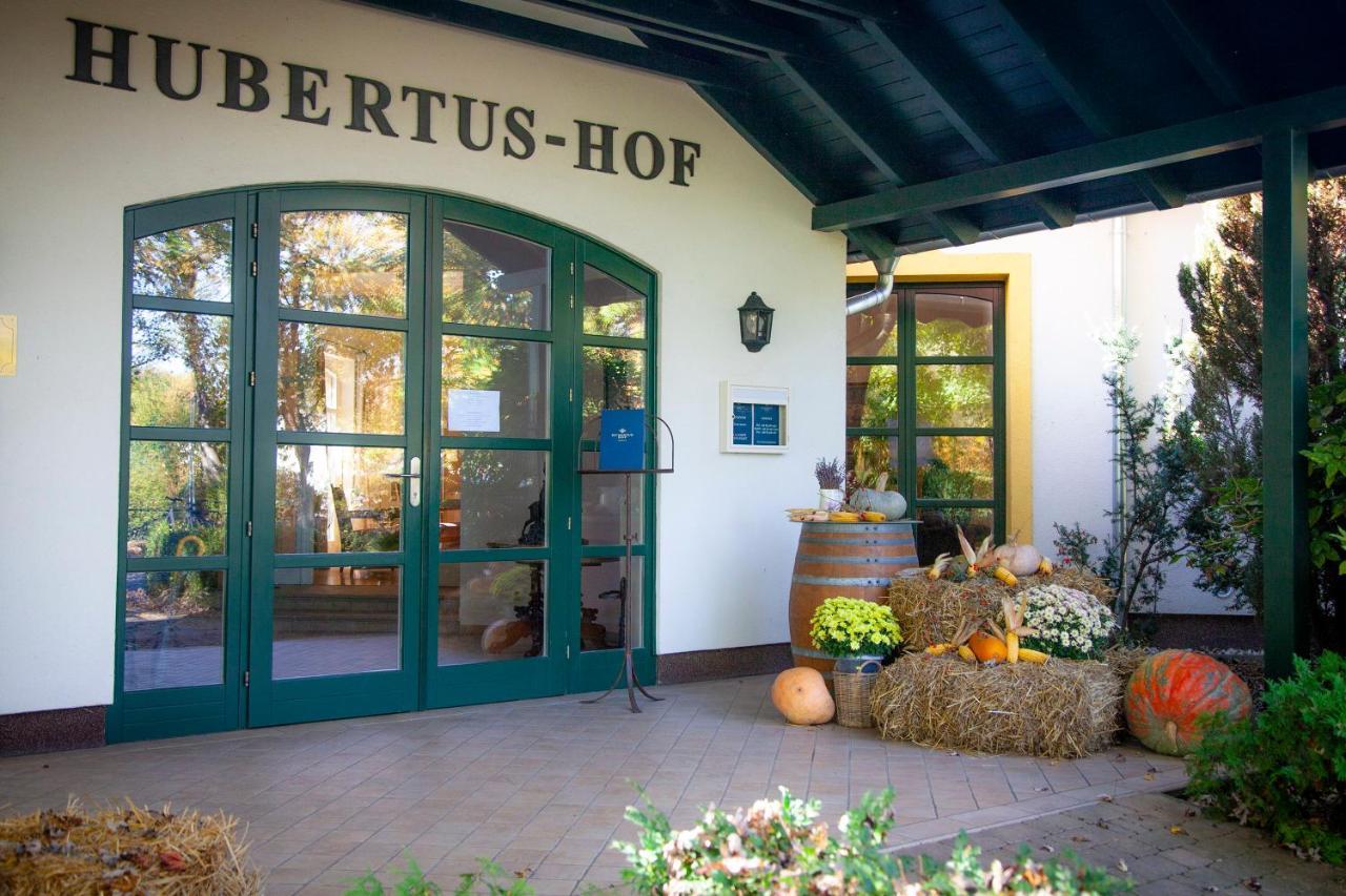 בלטונפנבש Hubertus Hof Landhotel מראה חיצוני תמונה